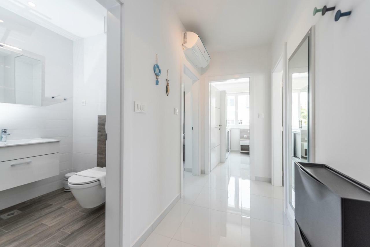 Adris 2 Luxury Modern Apartment With A Pool Novalja Zewnętrze zdjęcie